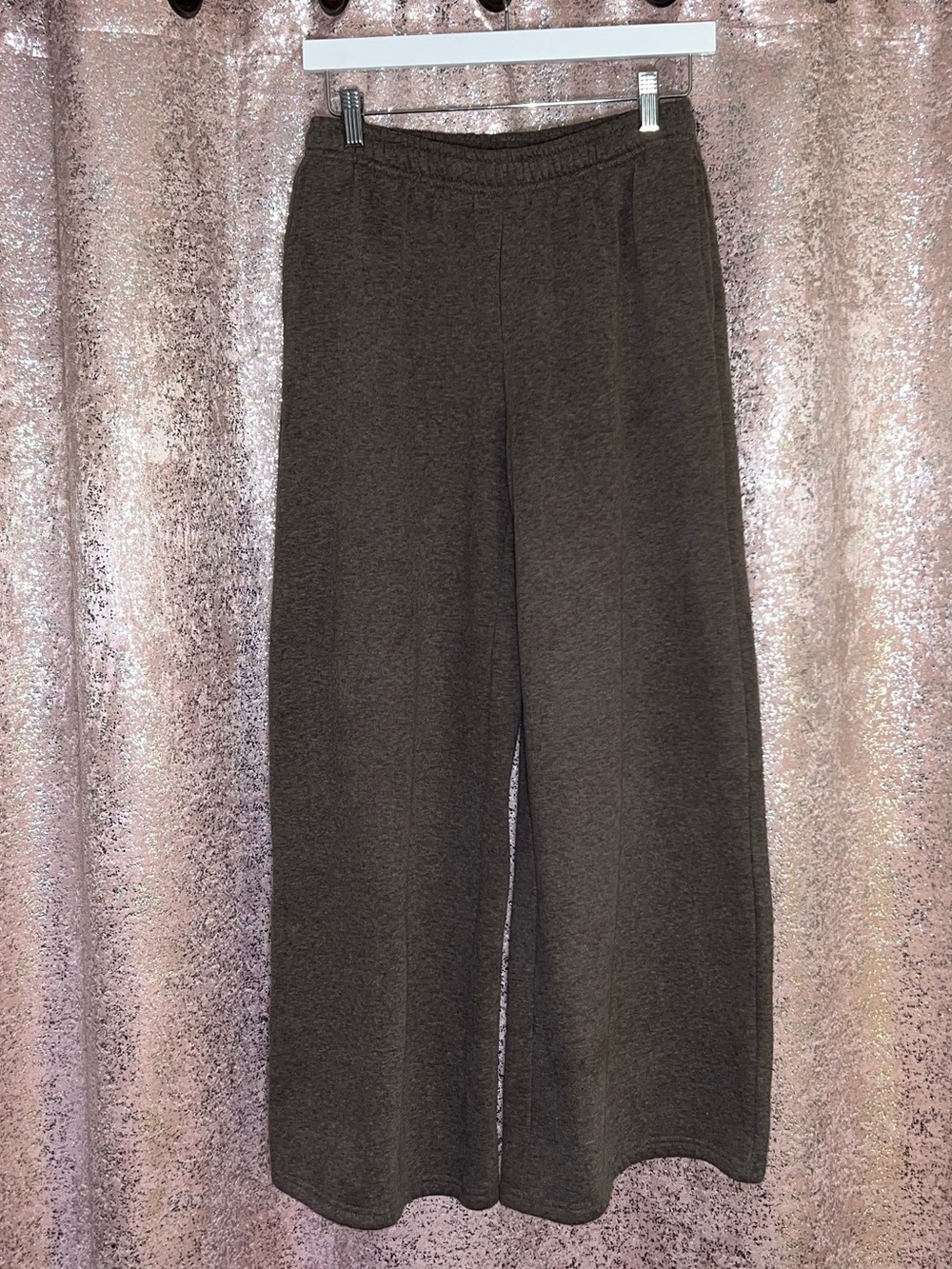 Edikted Brown Laulie Straight Leg Sweatpants - Picture 2 of 5